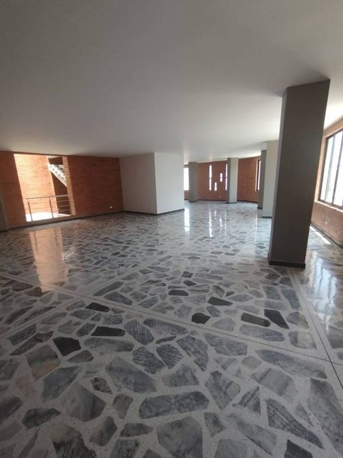 Edificio en arriendo en Alameda, Cali, 1200 m² · foto 8 de 24