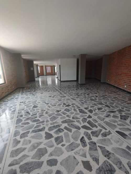 Edificio en arriendo en Alameda, Cali, 1200 m² · foto 17 de 24