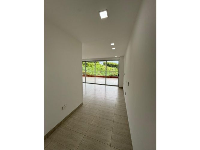 Apartamento de 2 alcobas en venta en Cerritos, Pereira, 102 m² · foto 5 de 24