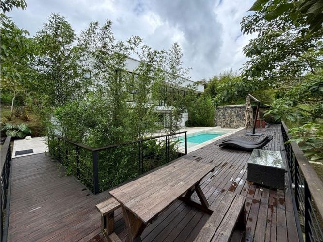 Casa en venta en Condina, Pereira, 300 m² · foto 2 de 24