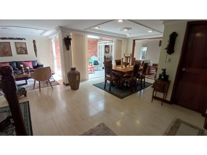 Casa de 3 alcobas en venta en Pinares, Pereira, 250 m² · foto 4 de 24