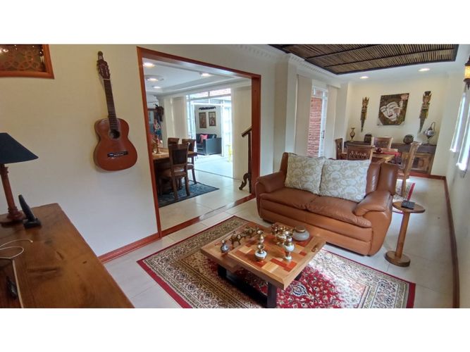 Casa de 3 alcobas en venta en Pinares, Pereira, 250 m² · foto 15 de 24