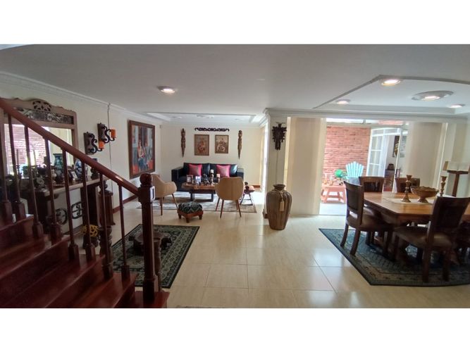 Casa de 3 alcobas en venta en Pinares, Pereira, 250 m² · foto 16 de 24