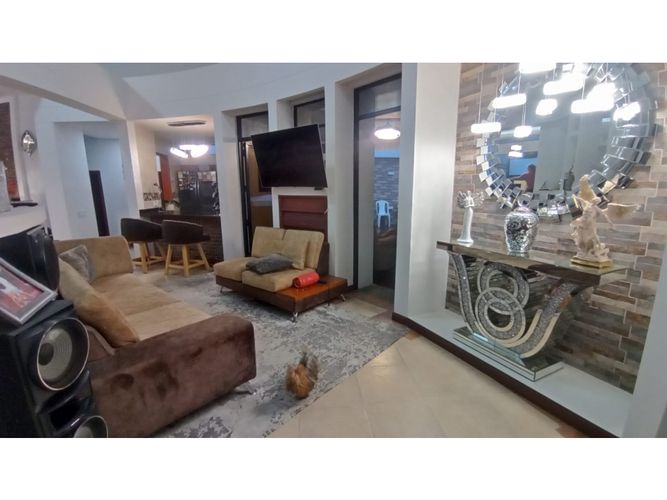 Casa de 4 alcobas en venta en Pinares, Pereira, 263 m² · foto 10 de 24