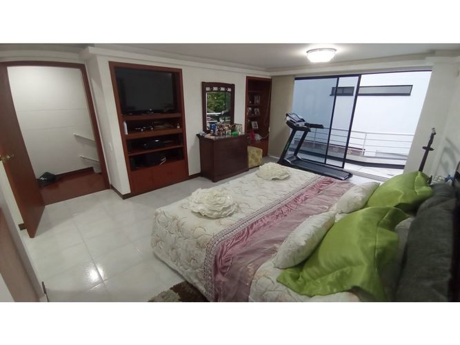 Casa de 4 alcobas en venta en Pinares, Pereira, 263 m² · foto 20 de 24