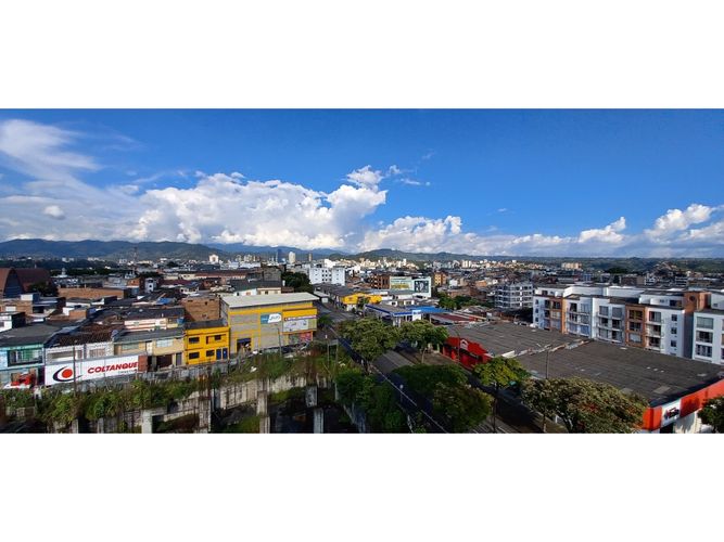 Apartamento de 3 alcobas en venta en Remigio Antonio Canarte, Pereira, 100 m² · foto 2 de 22