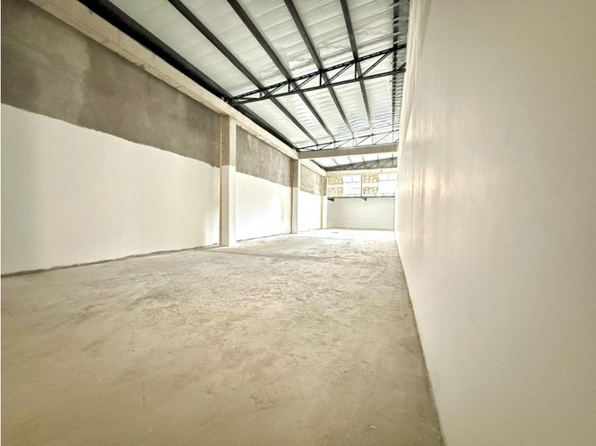 Local en arriendo en Sector Lago Uribe, Pereira, 340 m² · foto 5 de 9