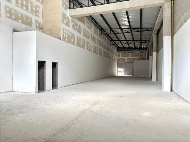 Local en arriendo en Sector Lago Uribe, Pereira, 340 m² · foto 7 de 9