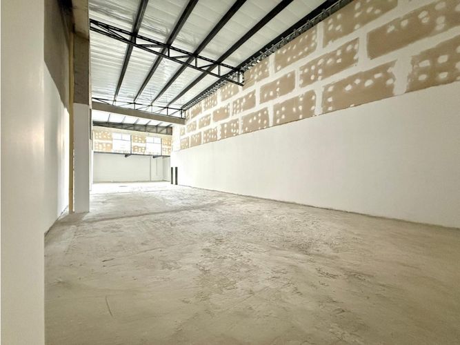 Local en arriendo en Sector Lago Uribe, Pereira, 340 m² · foto 9 de 9