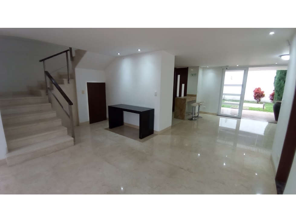 Casa en venta en Pinares, Pereira · foto 3 de 24