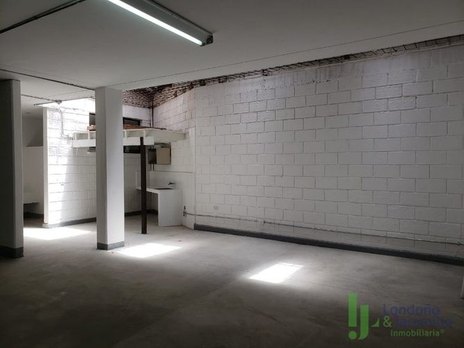 Bodega en venta en San Fernando, Medellín, 286 m² · foto 4 de 18