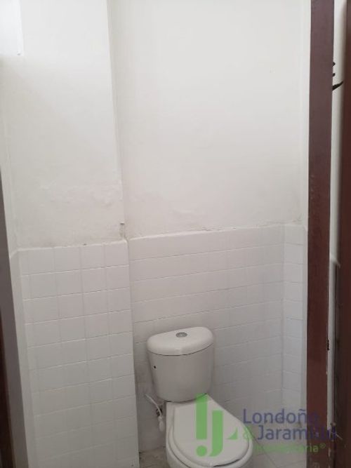 Bodega en venta en San Fernando, Medellín, 286 m² · foto 12 de 18