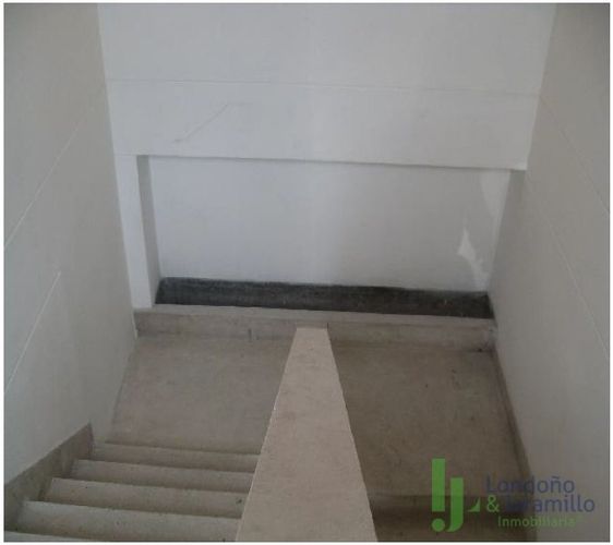 Bodega en venta en San Fernando, Medellín, 286 m² · foto 14 de 18
