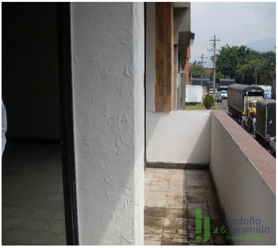 Bodega en venta en San Fernando, Medellín, 286 m² · foto 16 de 18