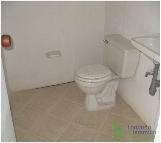 Bodega en venta en San Fernando, Medellín, 286 m² · foto 17 de 18