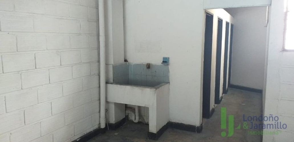 Bodega en venta en San Fernando, Medellín, 286 m² · foto 18 de 18