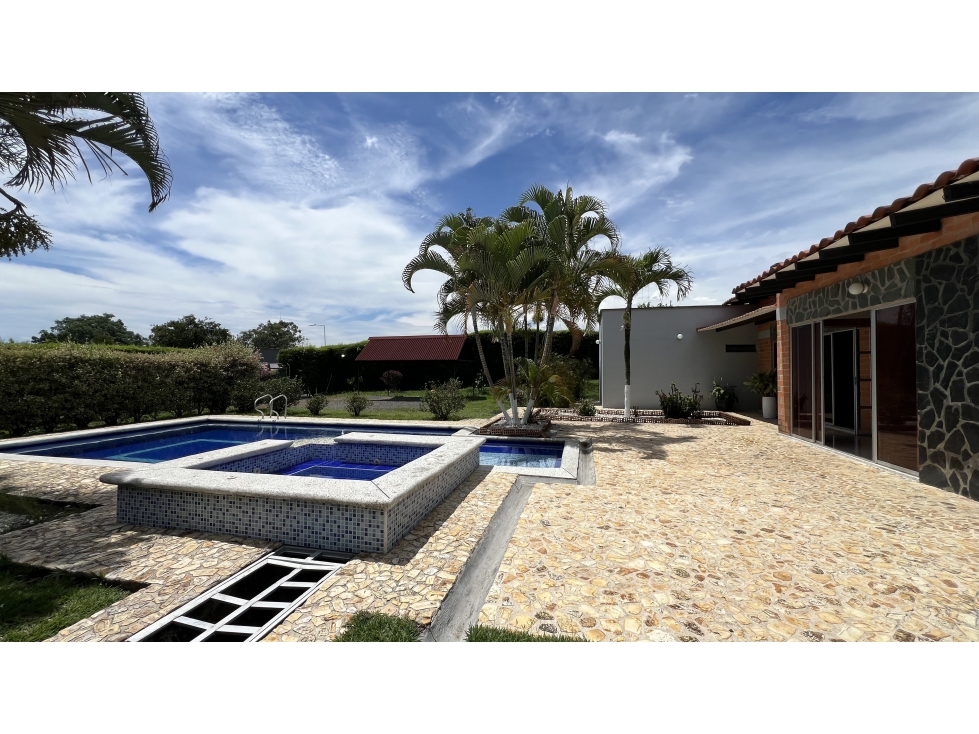 Casa en venta en Cerritos, Pereira · foto 2 de 24