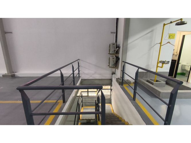 Bodega en arriendo en La Villa, Pereira, 701 m² · foto 20 de 24