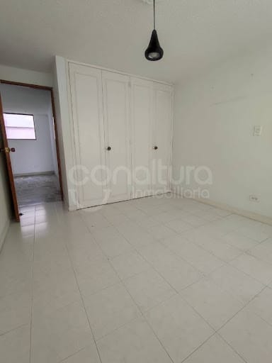 Apartamento de 5 alcobas en arriendo en Patio Bonito, Medellín, 134 m² · foto 7 de 10
