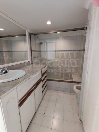 Apartamento de 5 alcobas en arriendo en Patio Bonito, Medellín, 134 m² · foto 8 de 10