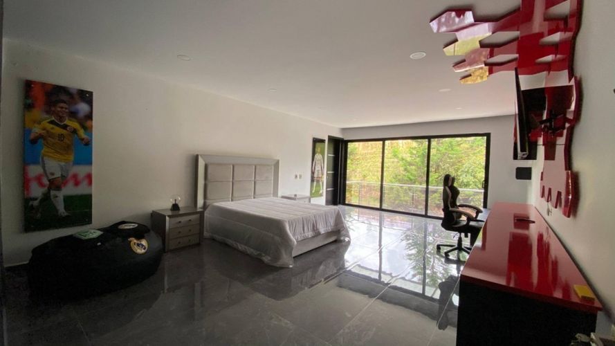 Casa de 6 alcobas en venta en Las Palmas, Envigado, 721 m² · foto 14 de 24