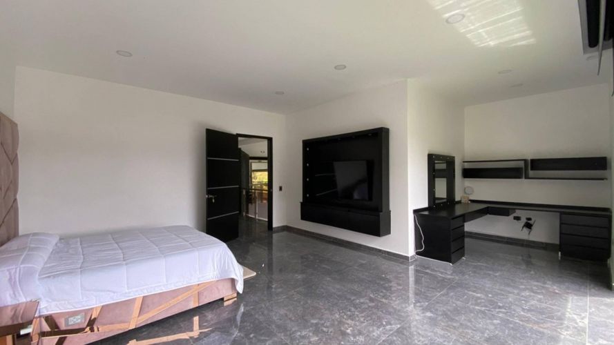 Casa de 6 alcobas en venta en Las Palmas, Envigado, 721 m² · foto 18 de 24