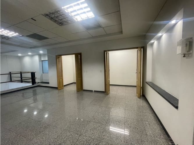 Oficina en arriendo en Castropol, Medellín, 324 m² · foto 17 de 24