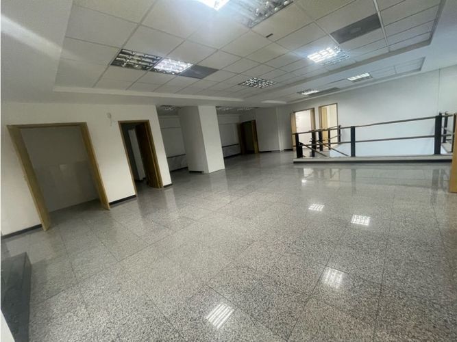 Oficina en arriendo en Castropol, Medellín, 324 m² · foto 14 de 24
