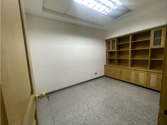 Oficina en arriendo en Castropol, Medellín, 324 m² · foto 19 de 24