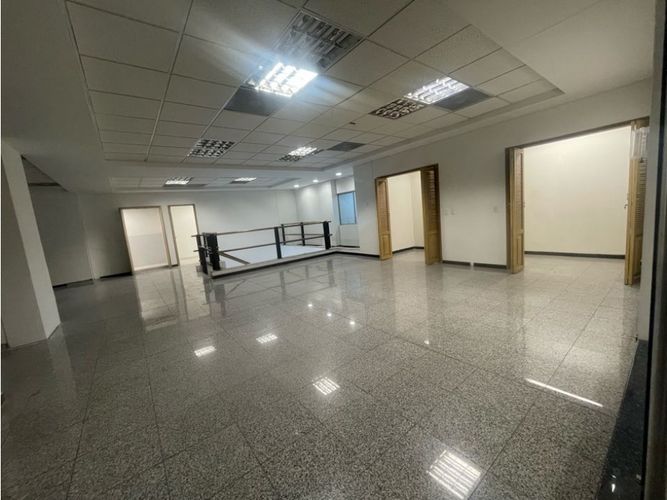 Oficina en arriendo en Castropol, Medellín, 324 m² · foto 23 de 24