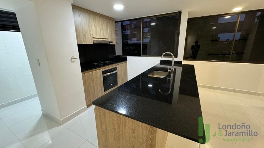 Apartamento de 3 alcobas en venta en El Poblado, Medellín, 109 m² · foto 4 de 20