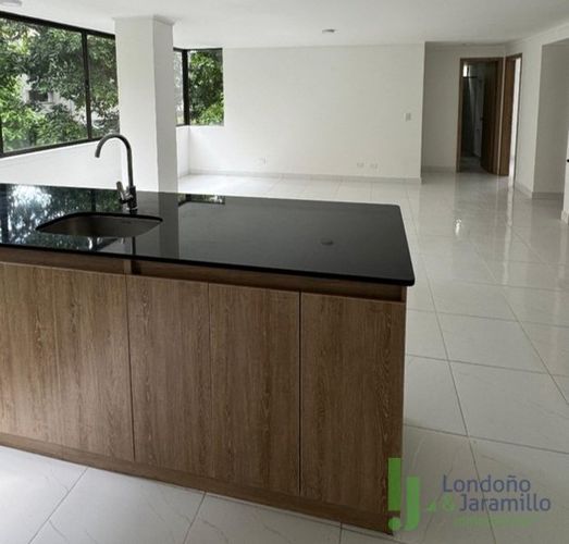 Apartamento de 3 alcobas en venta en El Poblado, Medellín, 109 m² · foto 5 de 20