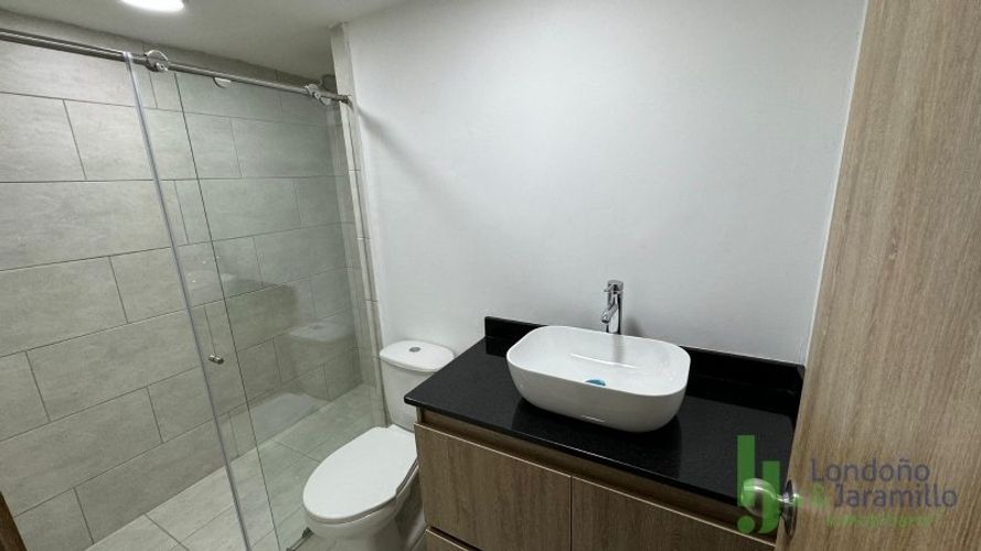 Apartamento de 3 alcobas en venta en El Poblado, Medellín, 109 m² · foto 11 de 20