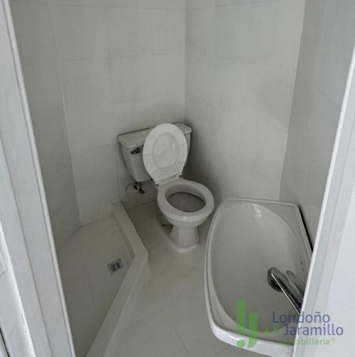 Apartamento de 3 alcobas en venta en El Poblado, Medellín, 109 m² · foto 19 de 20