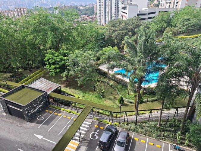 Apartamento en venta en Rodeo Alto, Medellín · foto 13 de 24