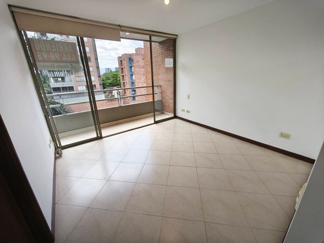 Apartamento de 1 alcoba en venta en Patio Bonito, Medellín, 62 m² · foto 12 de 19