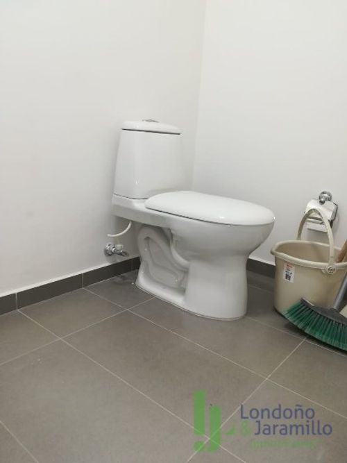 Oficina en venta en Primavera, Envigado, 37 m² · foto 4 de 6