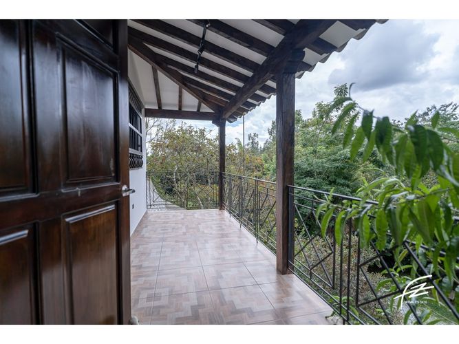 Casa de 5 alcobas en venta en Guarne, 410 m² · foto 9 de 24