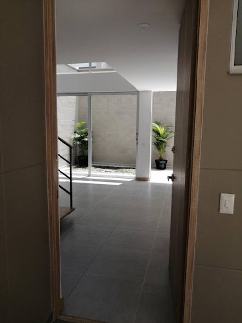 Apartamento de 3 alcobas en arriendo en El Porvenir, Medellín, 166 m² · foto 5 de 9