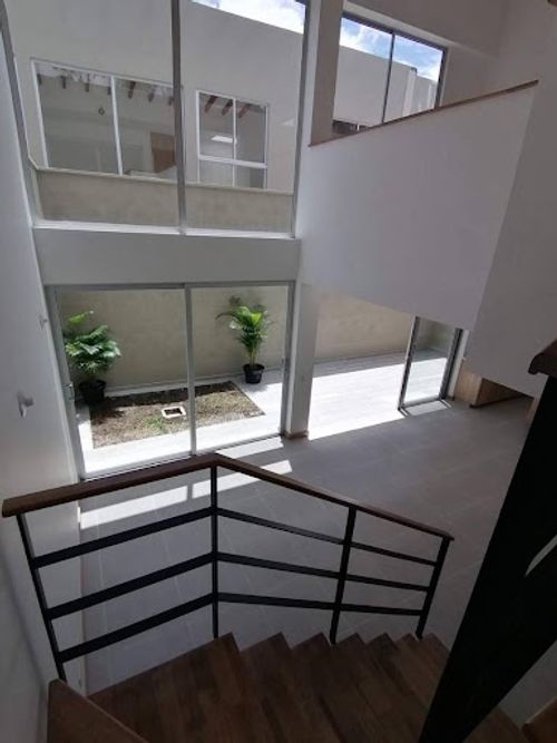 Apartamento de 3 alcobas en arriendo en El Porvenir, Medellín, 166 m² · foto 8 de 9