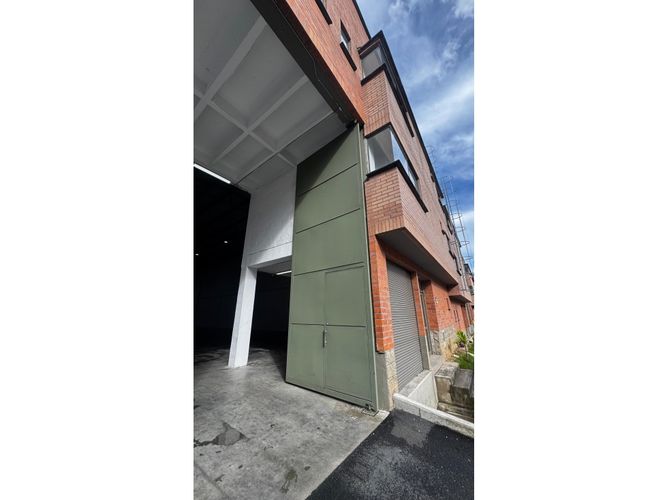 Bodega en arriendo en Caqueta, La Estrella, 815 m² · foto 5 de 6