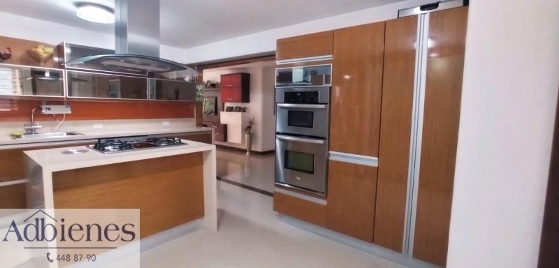 Apartamento en venta en Laureles, Medellín · foto 2 de 17