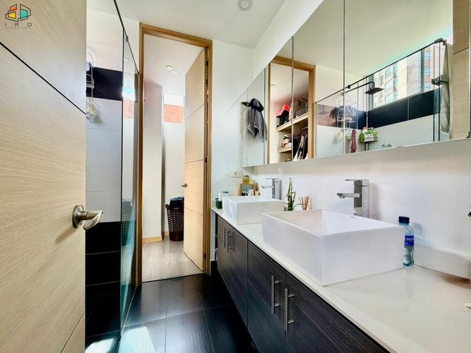 Apartamento de 3 alcobas en venta en Castropol, Medellín, 107 m² · foto 14 de 24