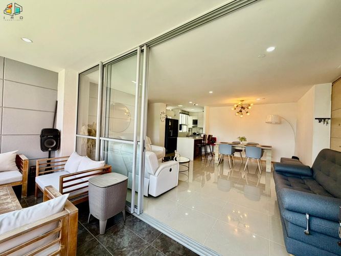Apartamento de 3 alcobas en venta en Castropol, Medellín, 107 m² · foto 5 de 24