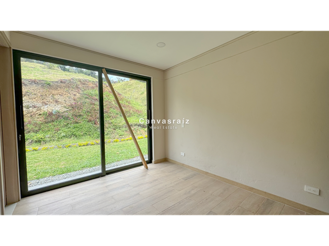 Finca en venta en Sajonia, Rionegro, 263 m² · foto 5 de 14