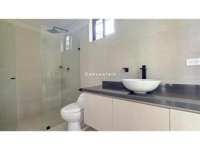 Finca en venta en Sajonia, Rionegro, 263 m² · foto 8 de 14