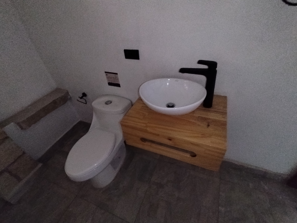 Casa en arriendo en El Poblado, Medellín · foto 8 de 24
