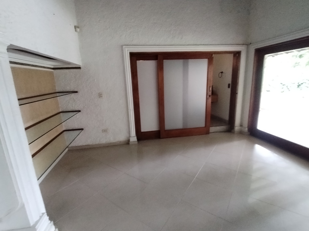 Casa en arriendo en El Poblado, Medellín · foto 10 de 24