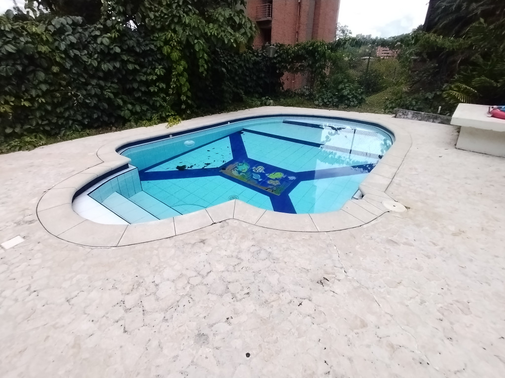 Casa en arriendo en El Poblado, Medellín · foto 18 de 24