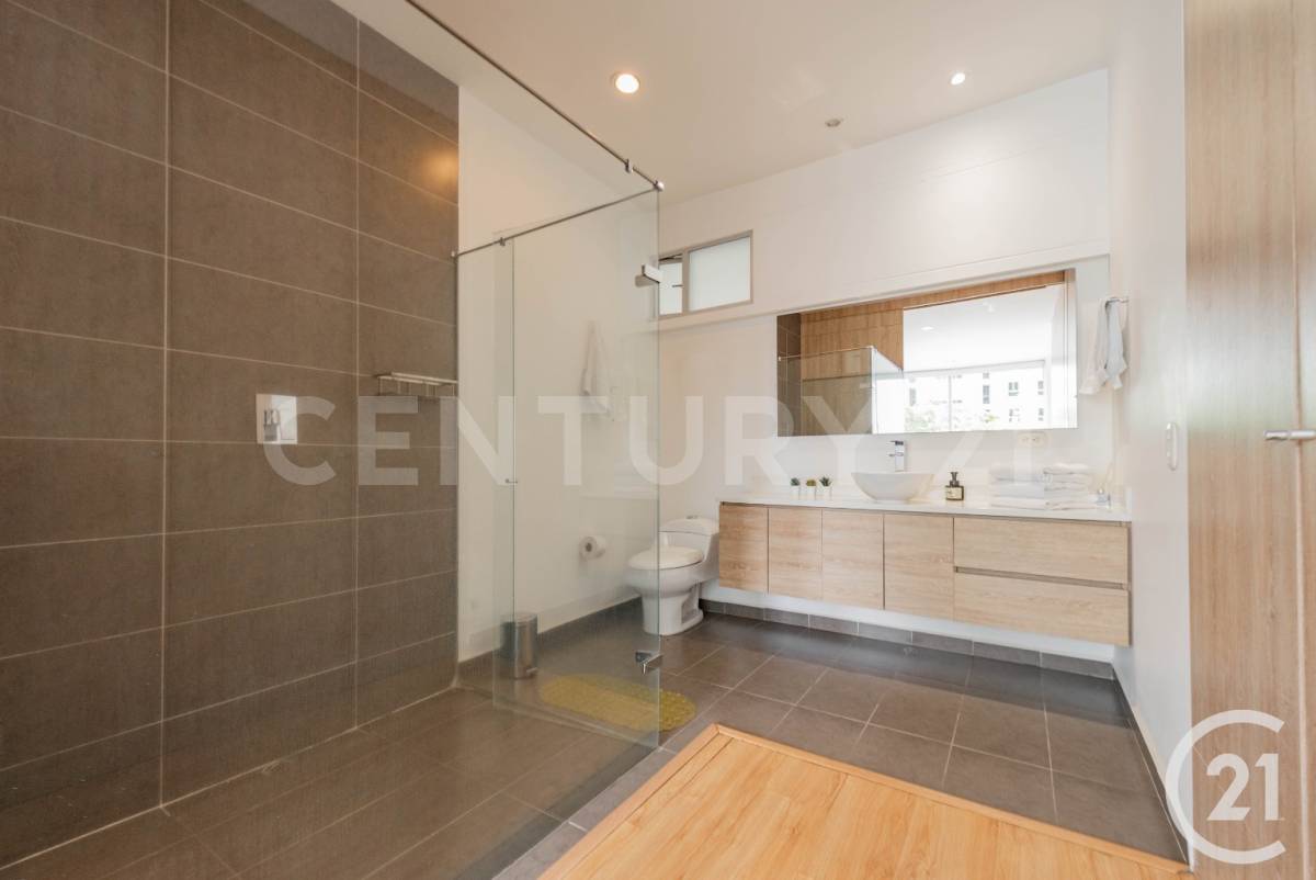 Apartamento en arriendo en El Poblado, Medellín · foto 8 de 20